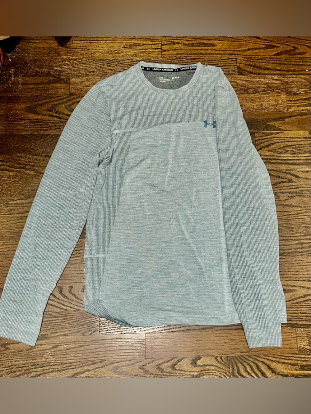 Under Armour Men’s Long Sleeve Crew in Mint Green Heather. Never Been Worn.